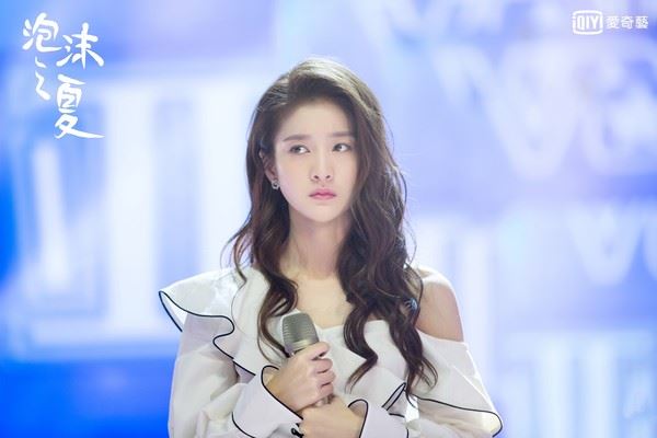 中国翻拍《泡沫之夏》！女主角将由【小杨幂】担当