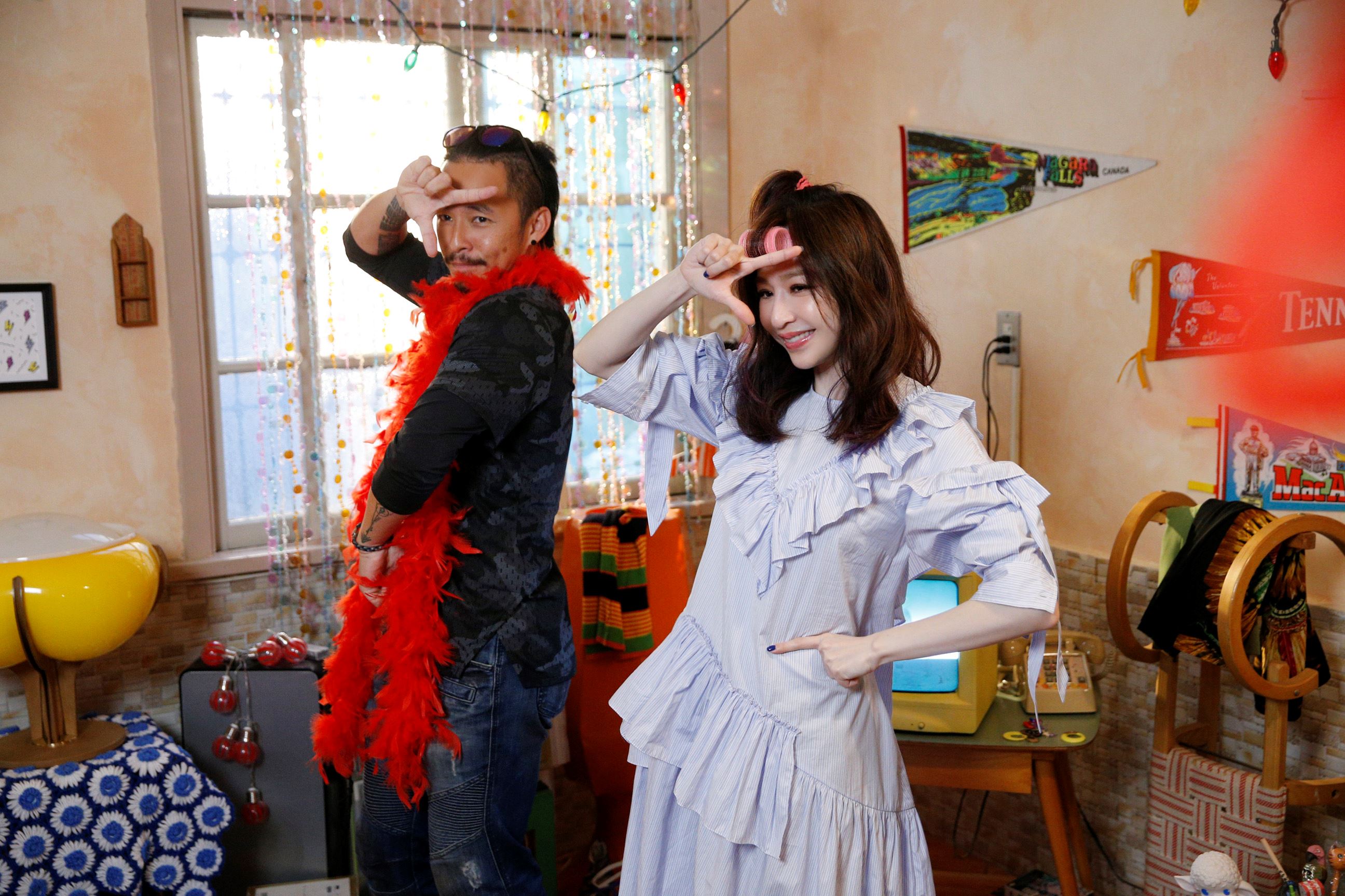  mv大玩角色扮演 一人分释三！王心凌第12张专辑幽默俏皮引发热议！