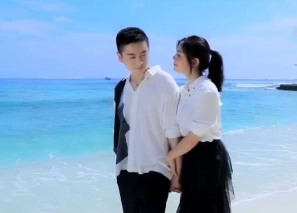 【多图】陈妍希、陈晓马尔地夫婚纱照来啦！十指紧扣甜炸