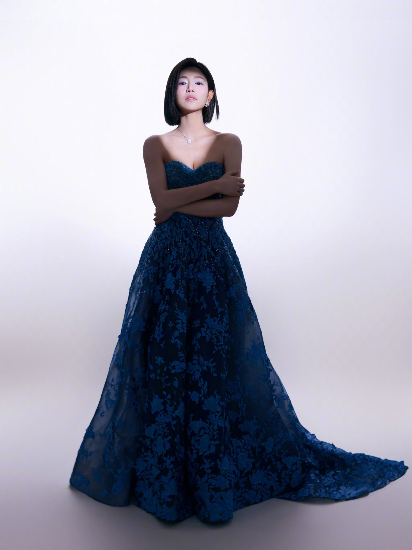 陈妍希换新头像啦😍成功兑现当初许下瘦十斤的承诺🔥