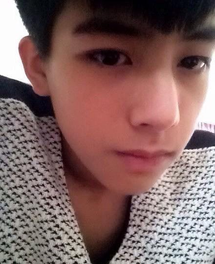 《下一站是幸福》男主角（宋威龙）从小帅到大！❤️多年前照片曝光～