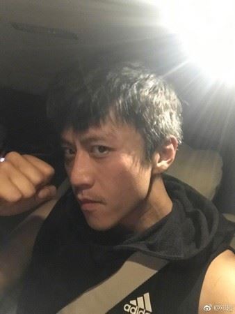 你没看过的肉脸+双下巴!邓超晒旧照自嘲:是真胖子