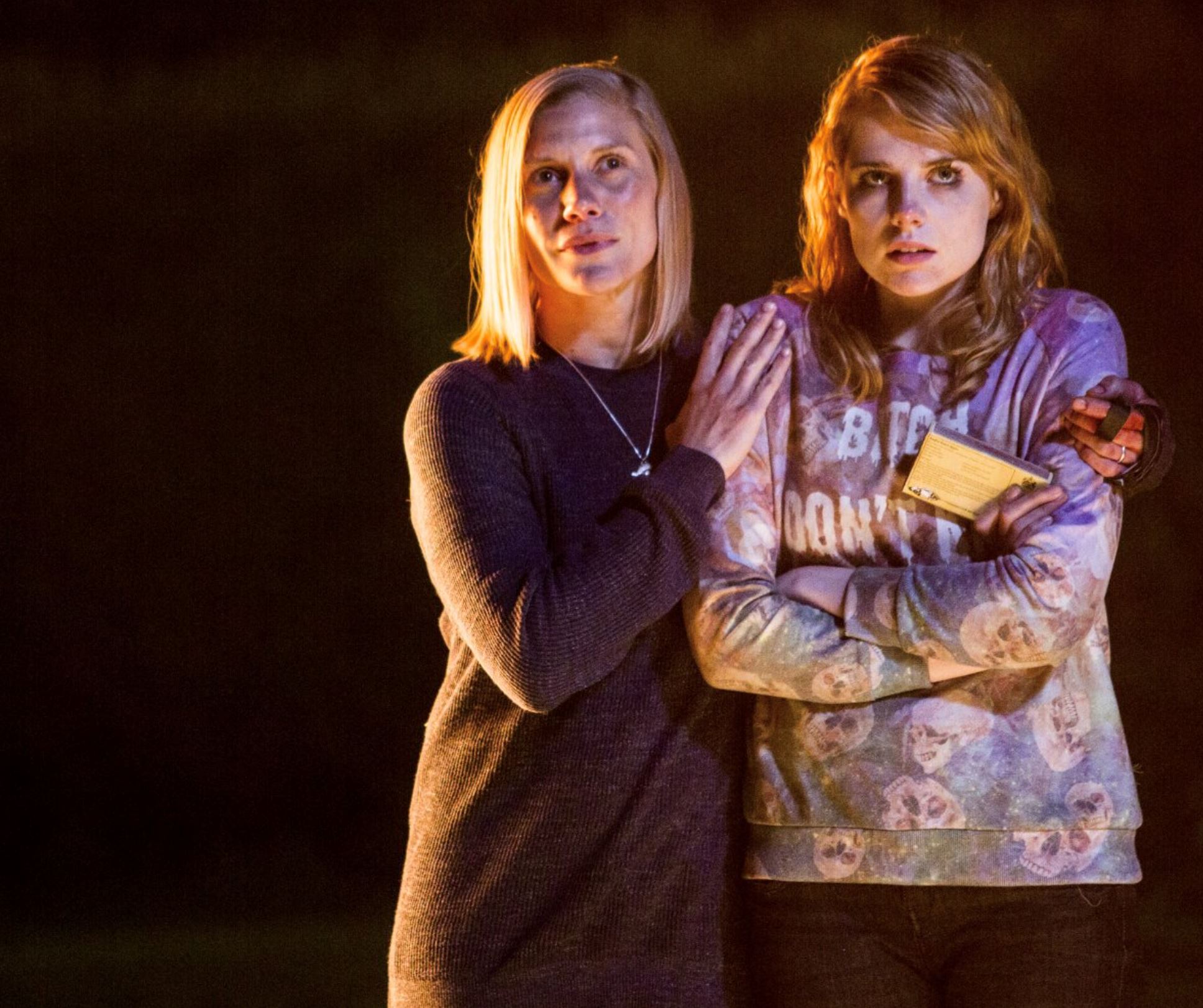 ⚠️黑马级恐怖片❗️《别敲两次门》把女儿接回家却遇上灵异事件👻