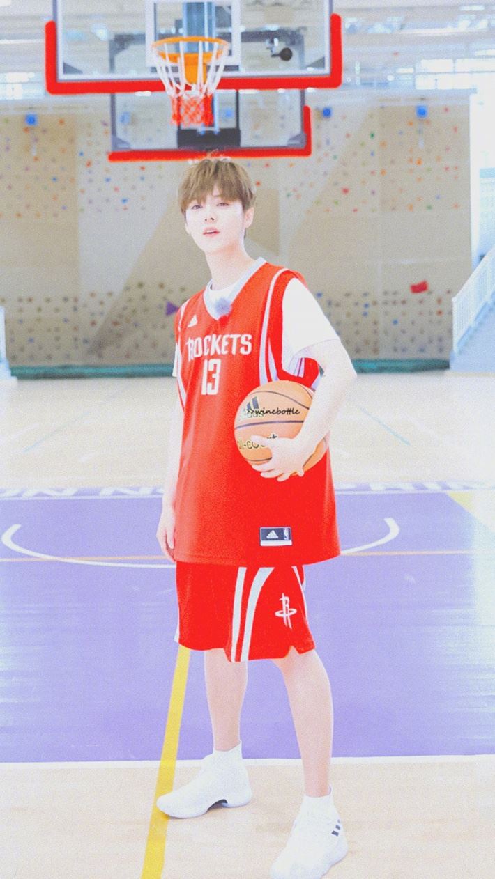 不只周杰伦！娱乐圈会打篮球的还有他！