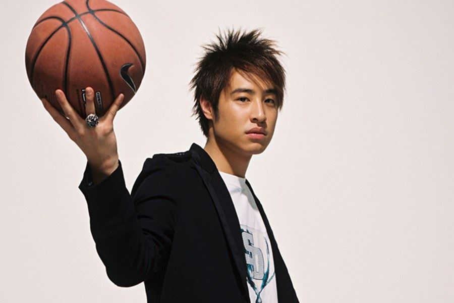 不只周杰伦！娱乐圈会打篮球的还有他！