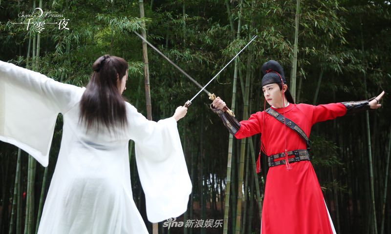 迪丽热巴戴头套女扮男装！变身俊俏小公子啊