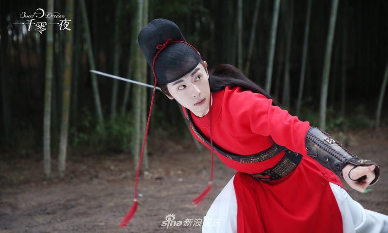 迪丽热巴戴头套女扮男装！变身俊俏小公子啊