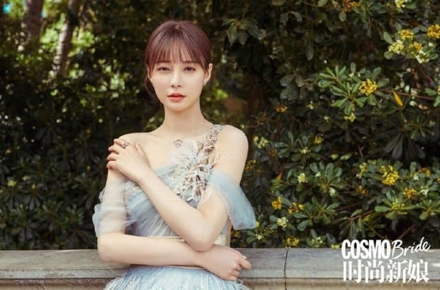  搂腰相依闪爆！杜海涛沈梦辰婚纱写真曝光