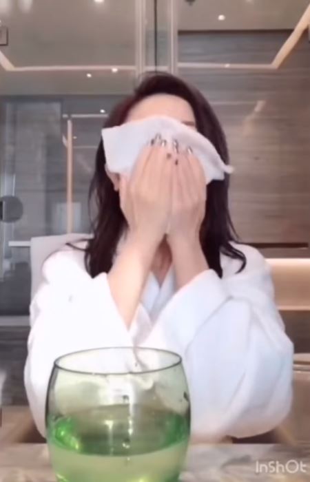 蜂蜜+水!邓紫棋揭秘独门洗脸法!