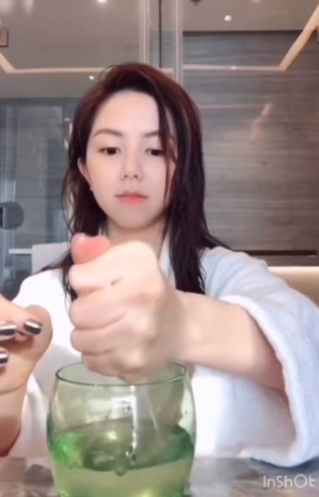 蜂蜜+水!邓紫棋揭秘独门洗脸法!