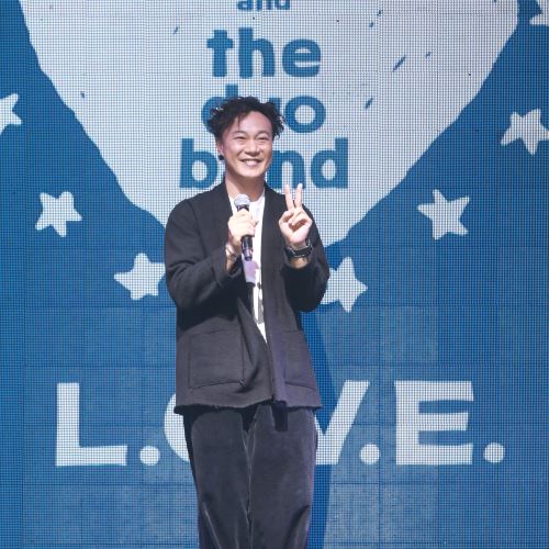  eason and the duo band 新专辑发佈！预购数破超过19万张