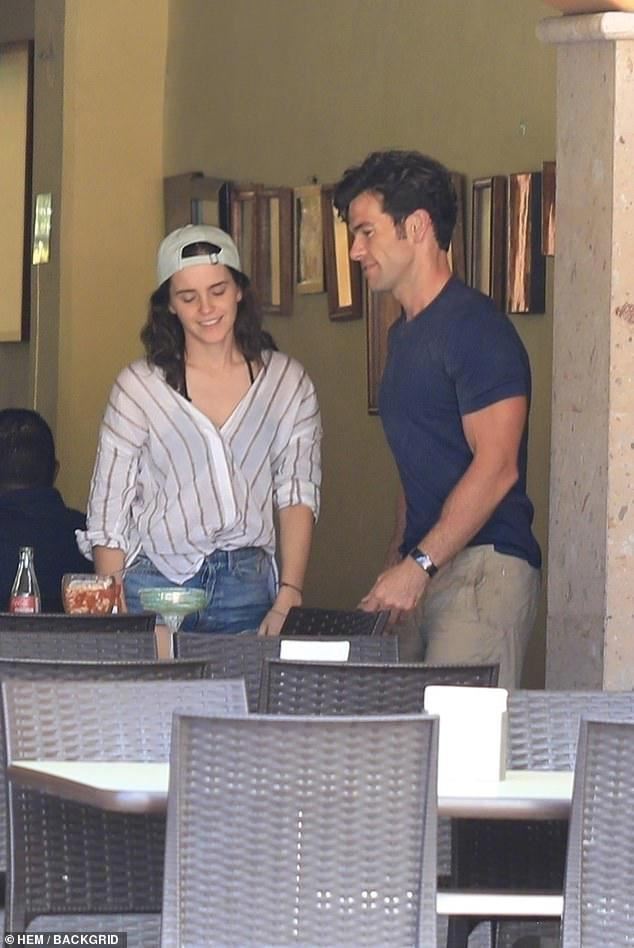 emma watson有新男友啦！与他在外忘情热吻被拍