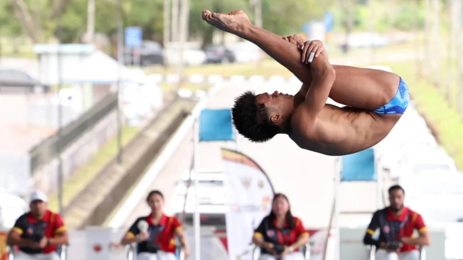 🇲🇾马运会现水花消失术❗普里斯特利像针一样插入泳池🔥