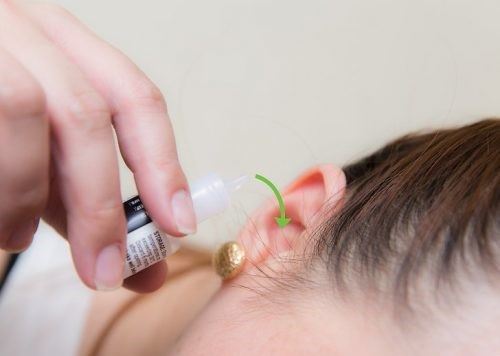 千万不能用棉花棒！耳朵里面有虫爬了进去怎么解决？