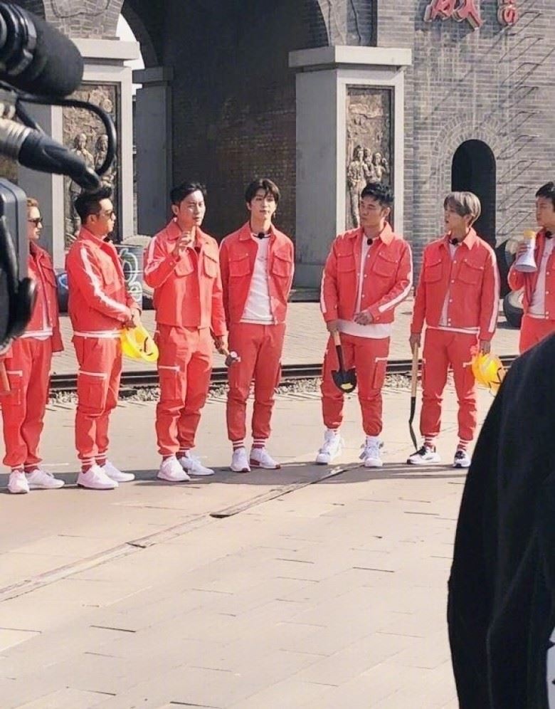 【最新照片】范丞丞出演《奔跑吧》！一大重点看得出李晨超照顾他