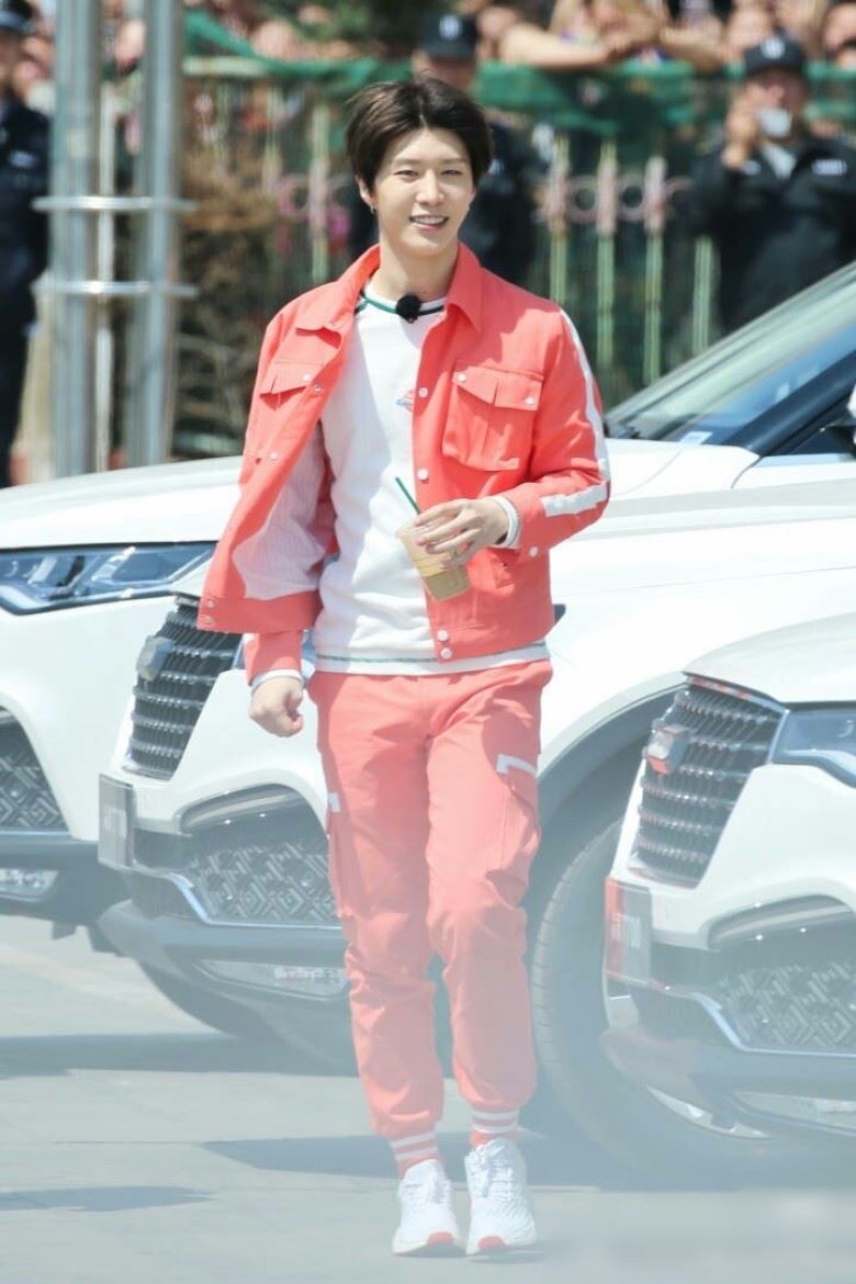 【最新照片】范丞丞出演《奔跑吧》！一大重点看得出李晨超照顾他