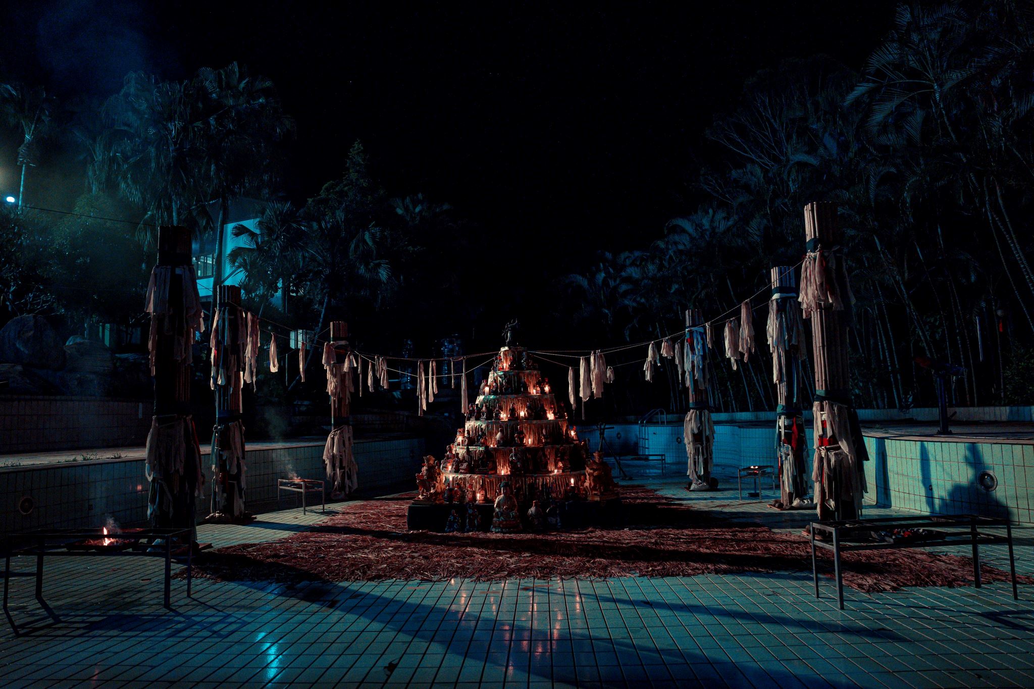 【预告片】探险时误触邪恶祭奠❗《嘎啦》咒语洗脑难忘😱