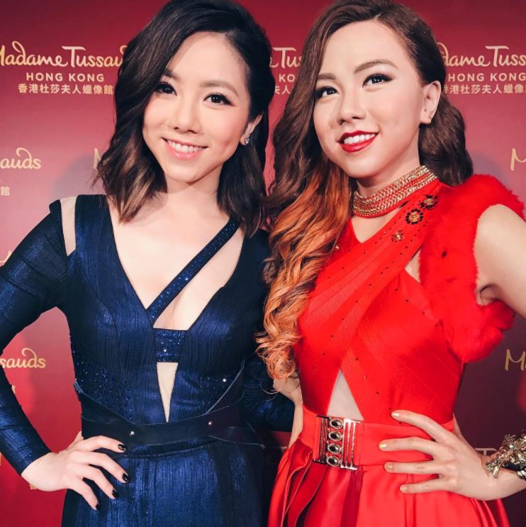 宇宙g.e.m果然有料！邓紫棋礼服竟中间挖空 事业线超明显 