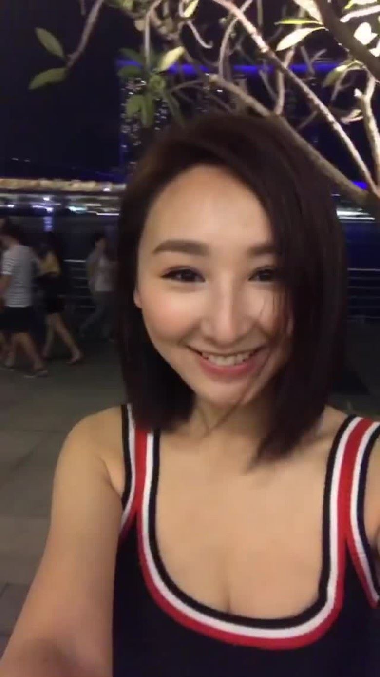 飞到新加坡晒body！高海宁泳装look电死一班网友