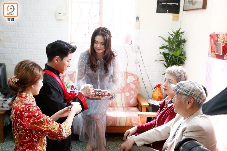 和龚嘉欣结婚啦？！罗天宇：亲嘴前会消毒嘴唇