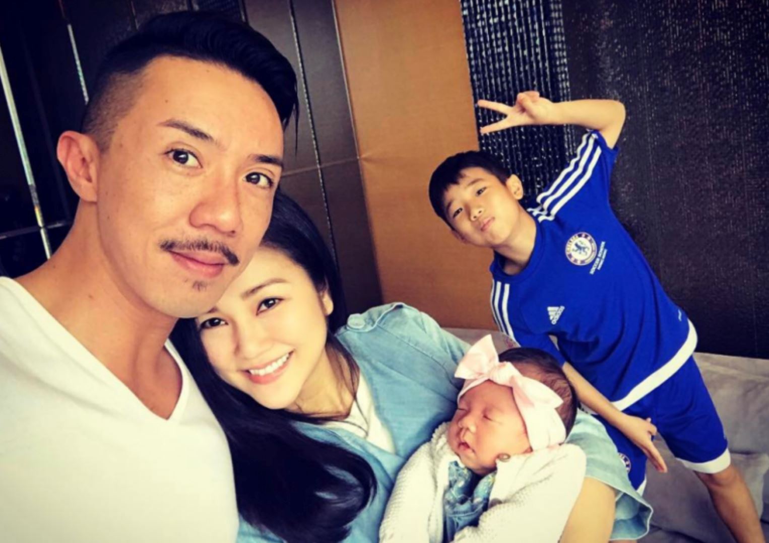 妈妈很伟大！盘点娱乐圈8位高龄妈妈