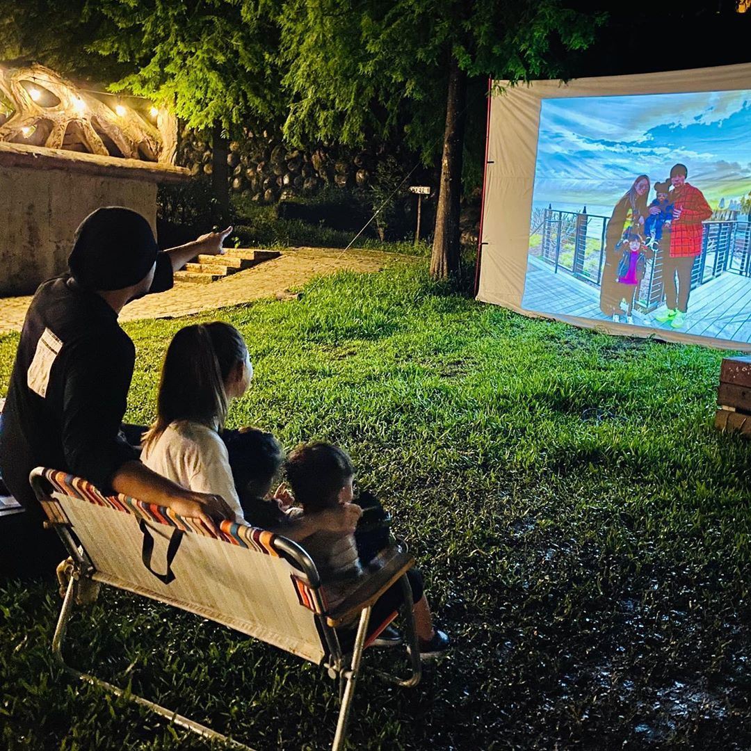 周杰伦昆凌为3岁儿子romeo庆生,开野营趴一家四口超温馨!