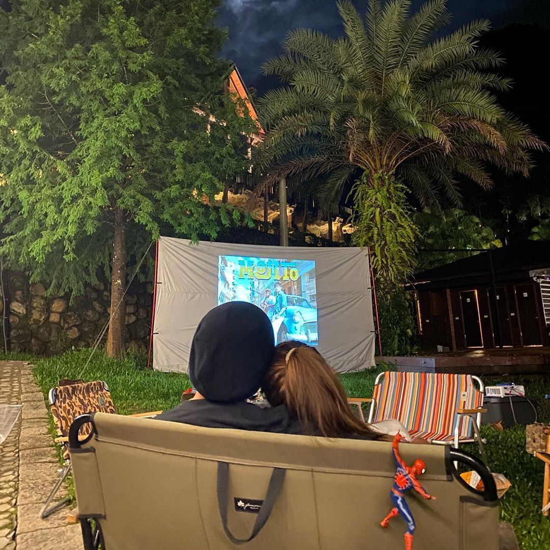 周杰伦昆凌为3岁儿子romeo庆生,开野营趴一家四口超温馨!