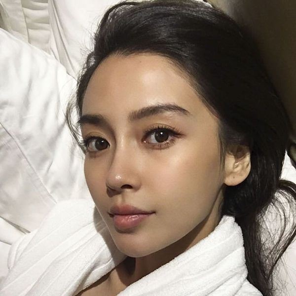 自然又显白！盘点10位最索黑发look女艺人