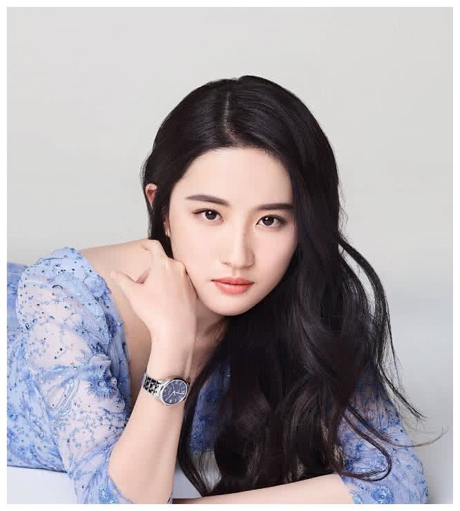 自然又显白！盘点10位最索黑发look女艺人