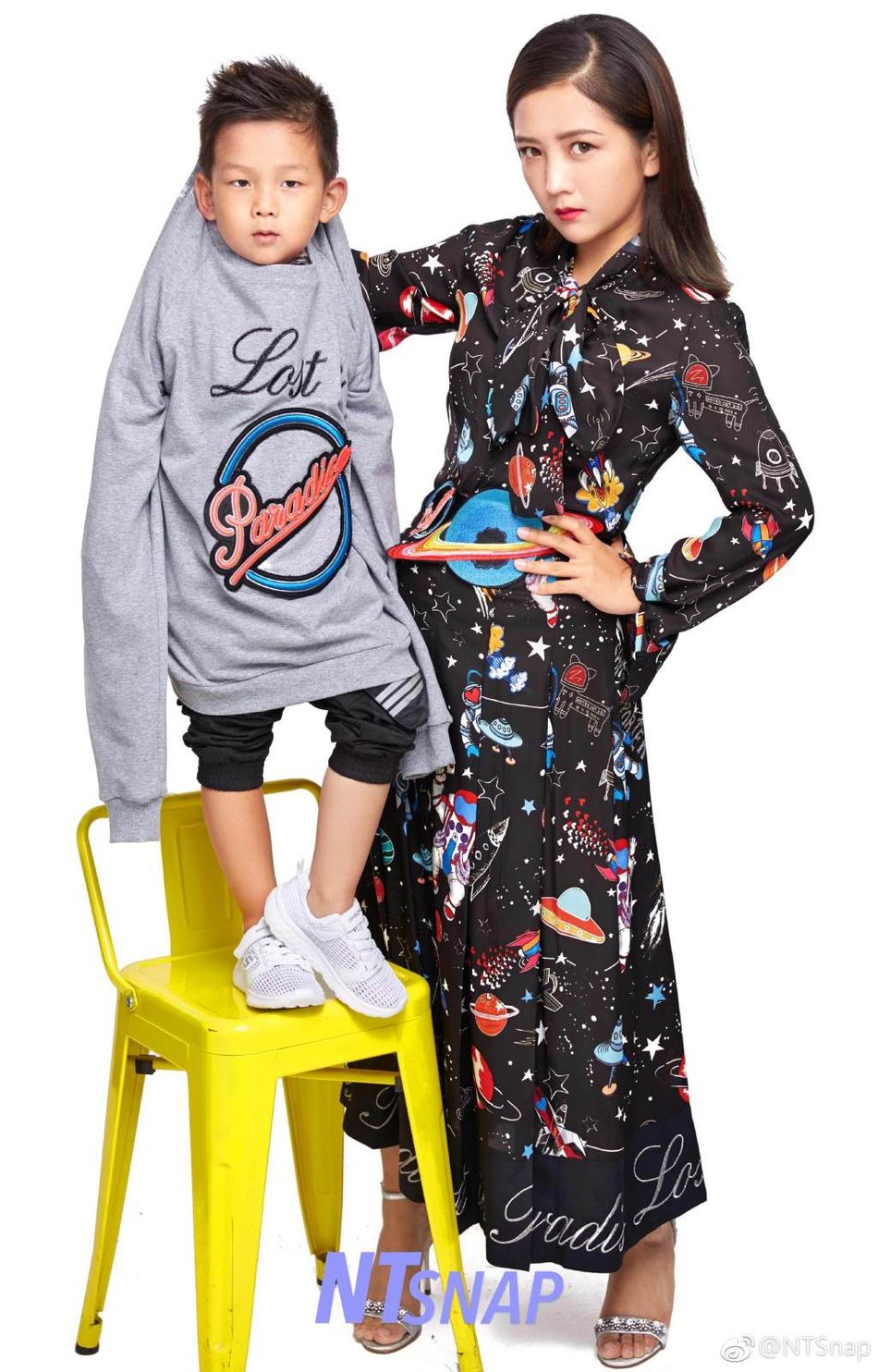 【多图】何洁与七宝拍摄母子时尚写真！超可爱的～