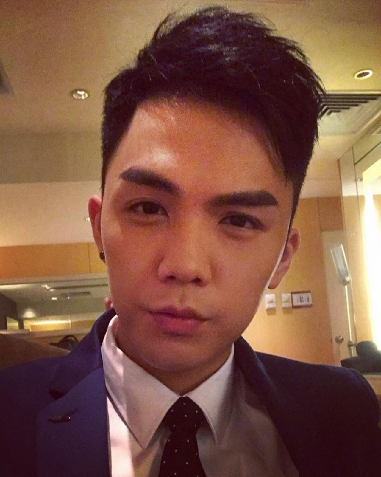 第三位:周家洛 (23岁)第二位:吴伟豪 (20岁)第一位:丁子朗 (21岁)