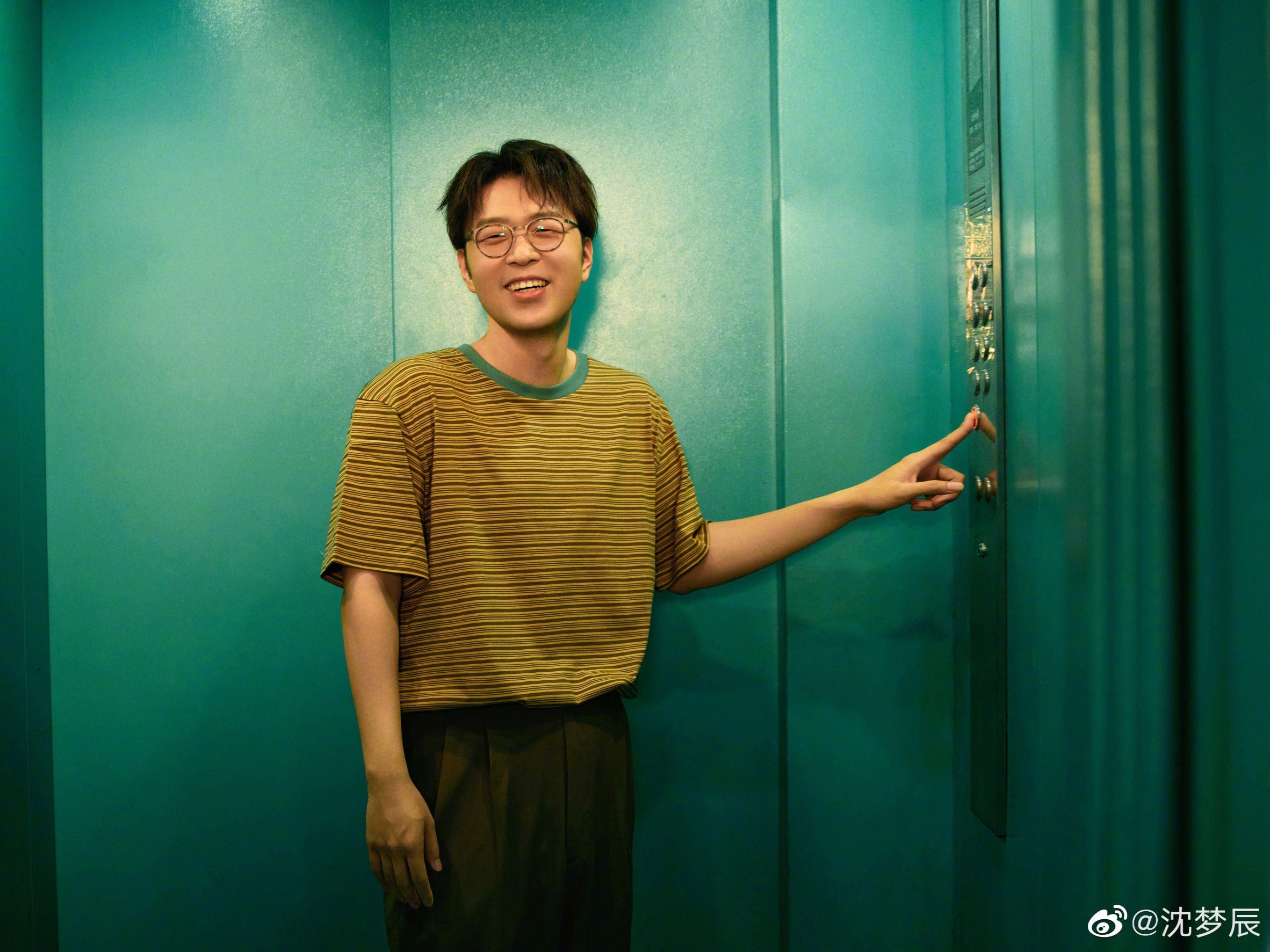 ✨杜海涛生日沈梦辰晒合照破离婚传言🥰改口称：瘦了只有帅😂