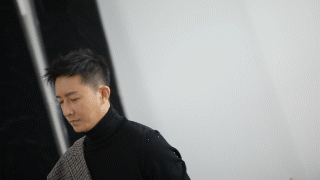 韩庚张艺兴范丞丞拍写真！三代练习生同框帅爆镜