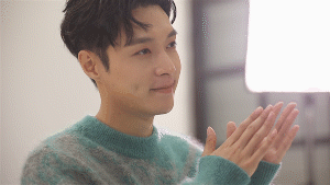 韩庚张艺兴范丞丞拍写真！三代练习生同框帅爆镜