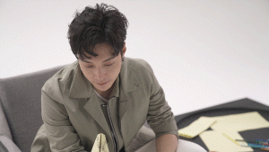 韩庚张艺兴范丞丞拍写真！三代练习生同框帅爆镜