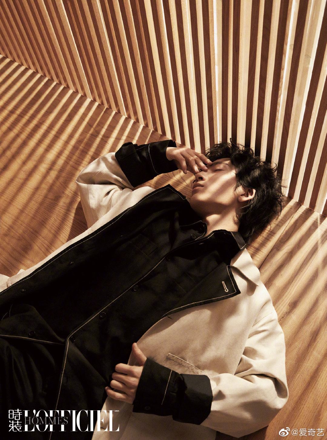 【多图】井柏然杂志大片曝光！一头羊毛穿着简单超帅！