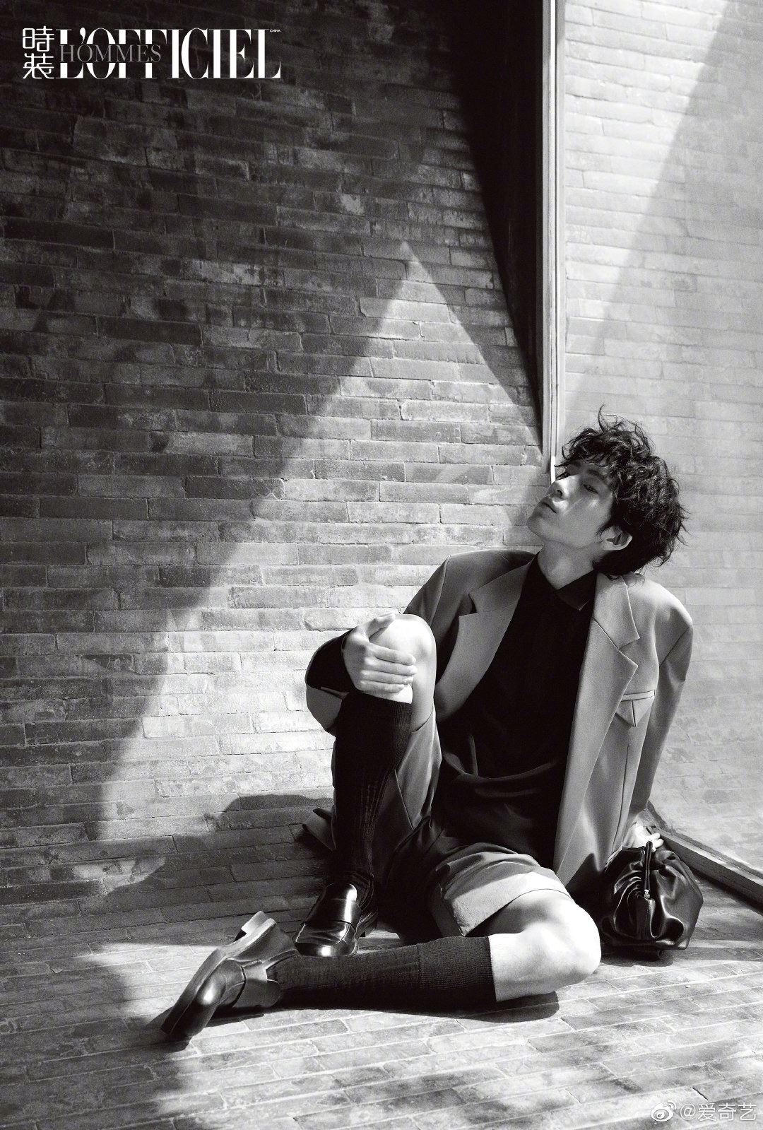 【多图】井柏然杂志大片曝光！一头羊毛穿着简单超帅！