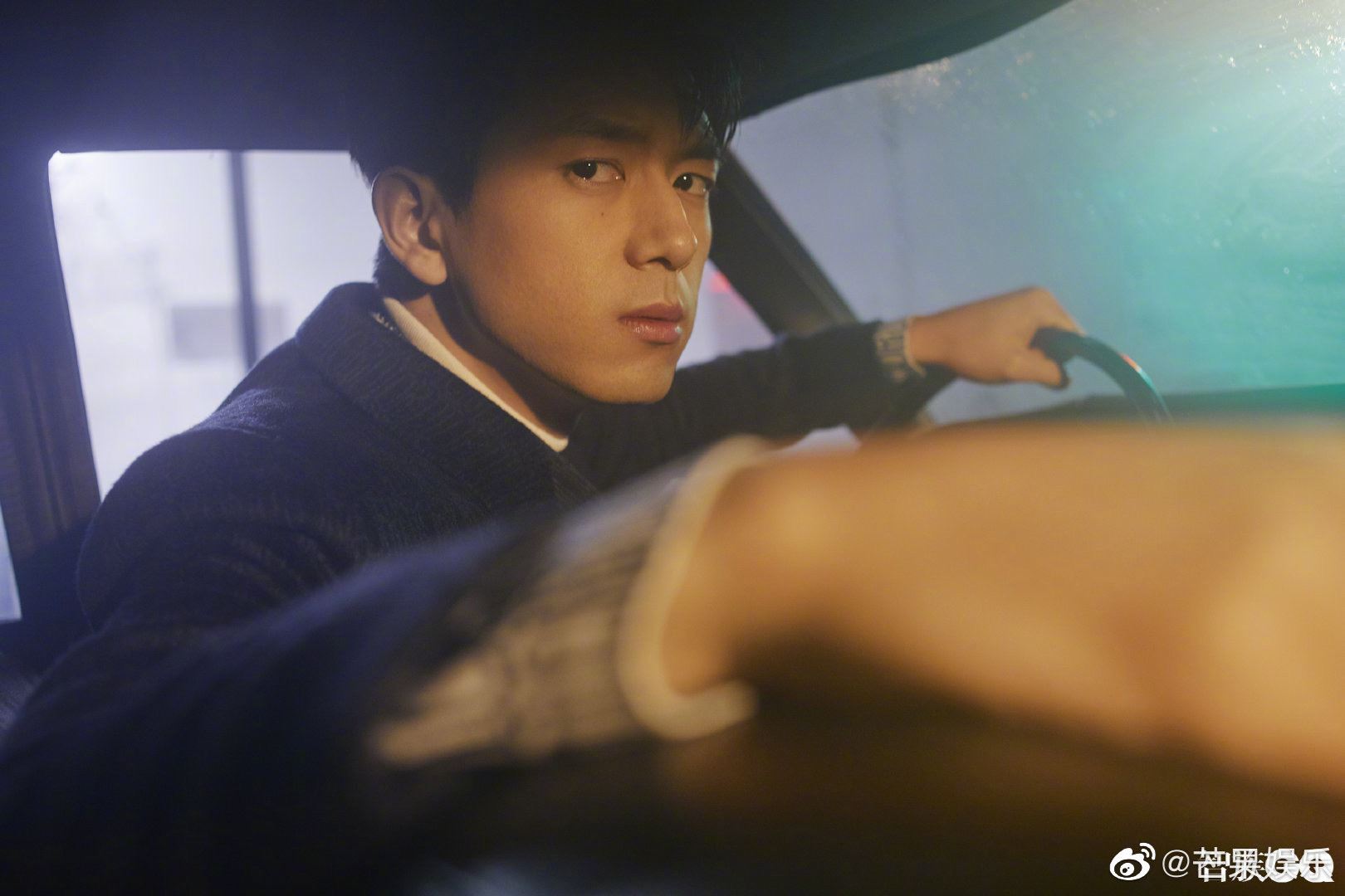 【多图】李现最新杂志大片曝光，演绎默剧展示演技！网民：超帅！