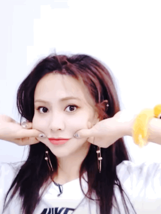 《青春有你2》捏脸照曝光！王承渲好可爱，刘雨昕单手捏超帅！