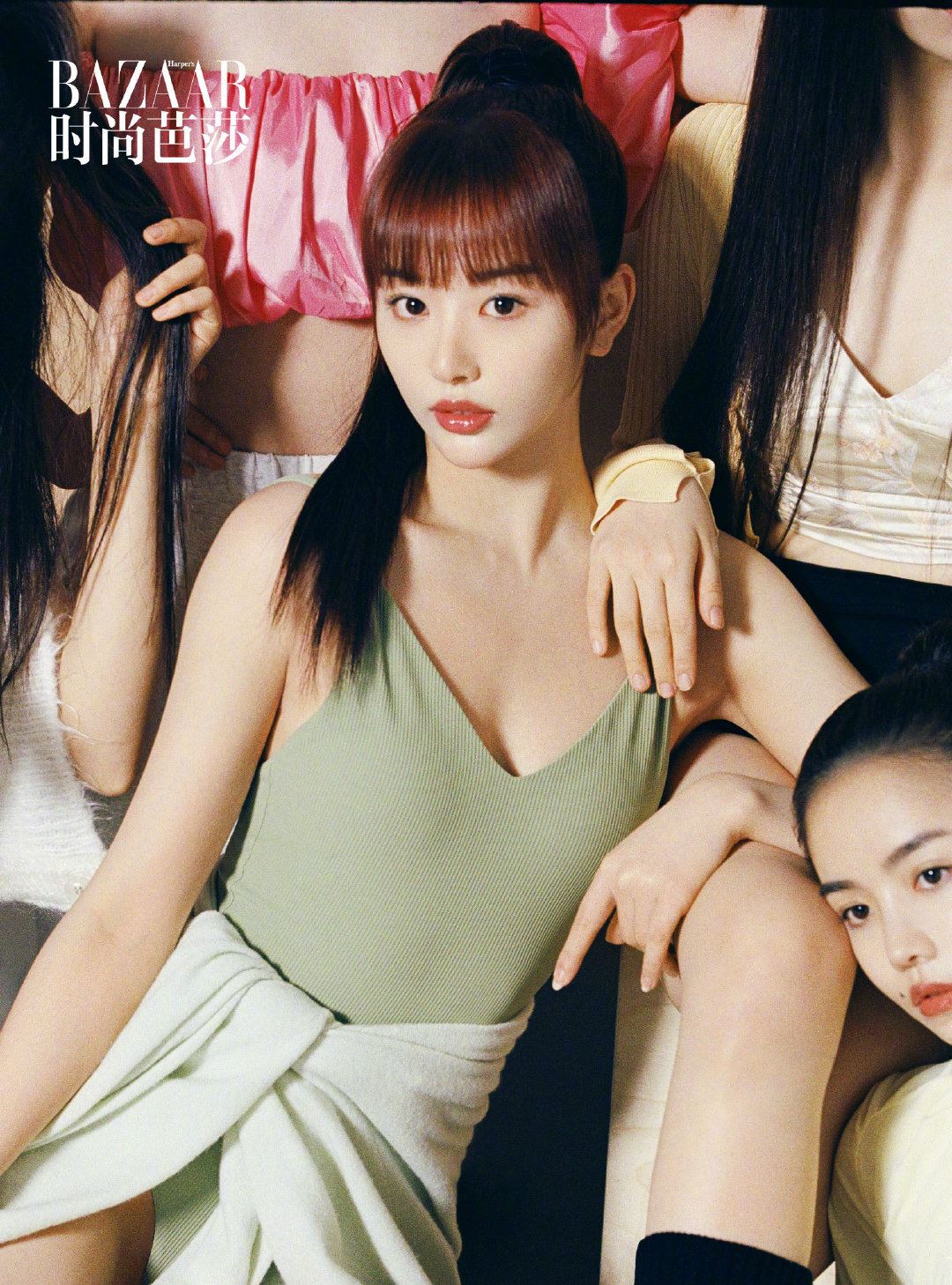 【多图】《青你2》前九训练生时尚大片出炉！刘雨昕露手臂秀性感！