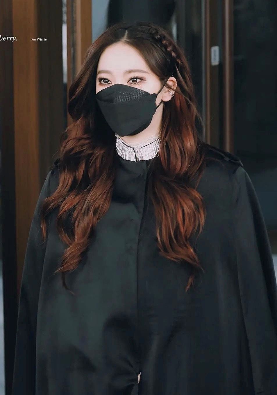 【多图】火箭少女101变身暗黑系女孩,挑战烟熏妆来个眼神杀!超好看!