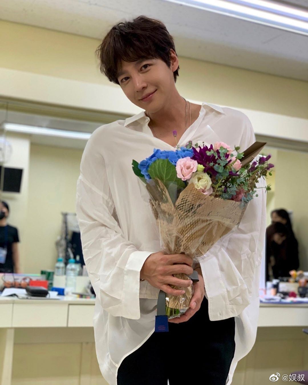 退伍后张根硕首次亮相！网友：瘦了很多！依然帅气！