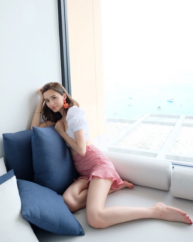 【多图】沈卓盈晒比基尼照啊！大晒纤腰又露美腿