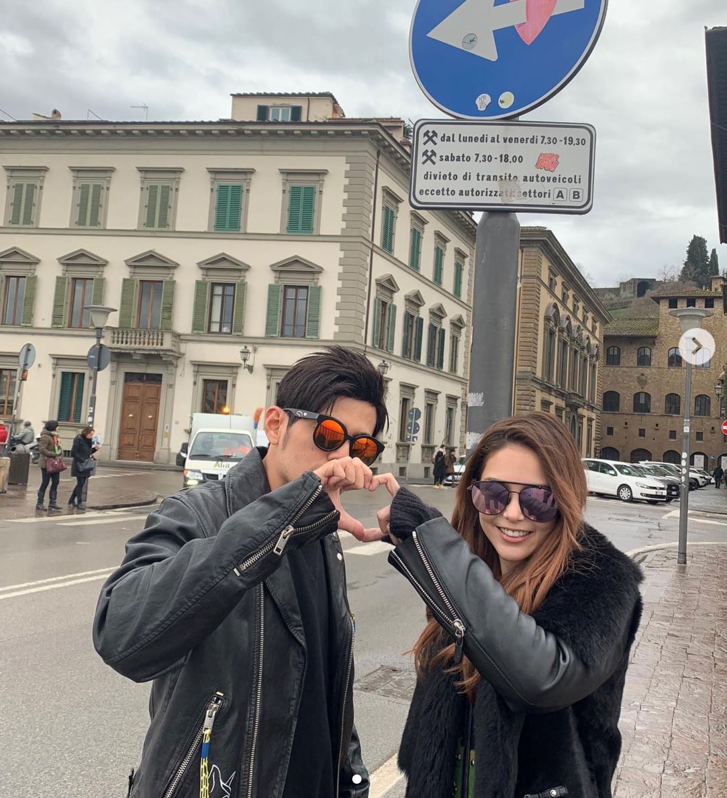 【多图】结婚4周年！周杰伦、昆凌重回5年前约会地点！超甜～