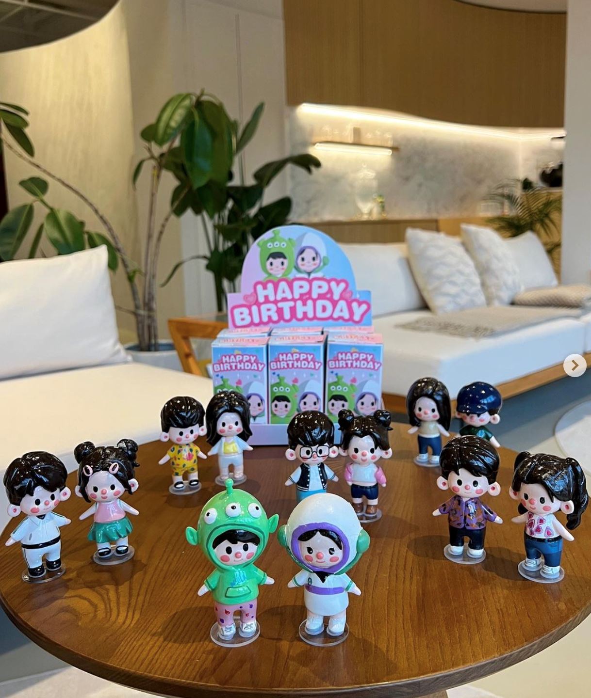 🎂jestinna过生日豪送礼物给朋友❗️danny送上专属盲盒公仔好甜💗