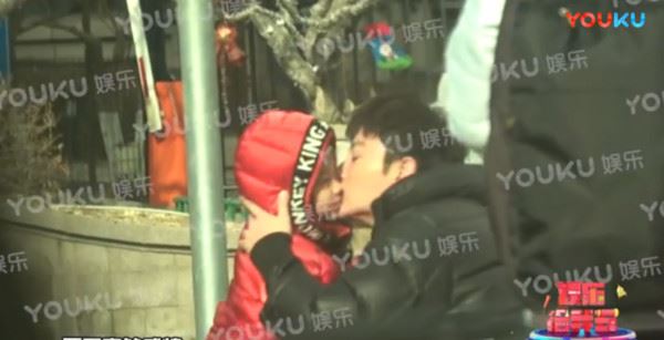 老婆被爆出轨!贾乃亮抱着女儿哭了 让人看了心疼