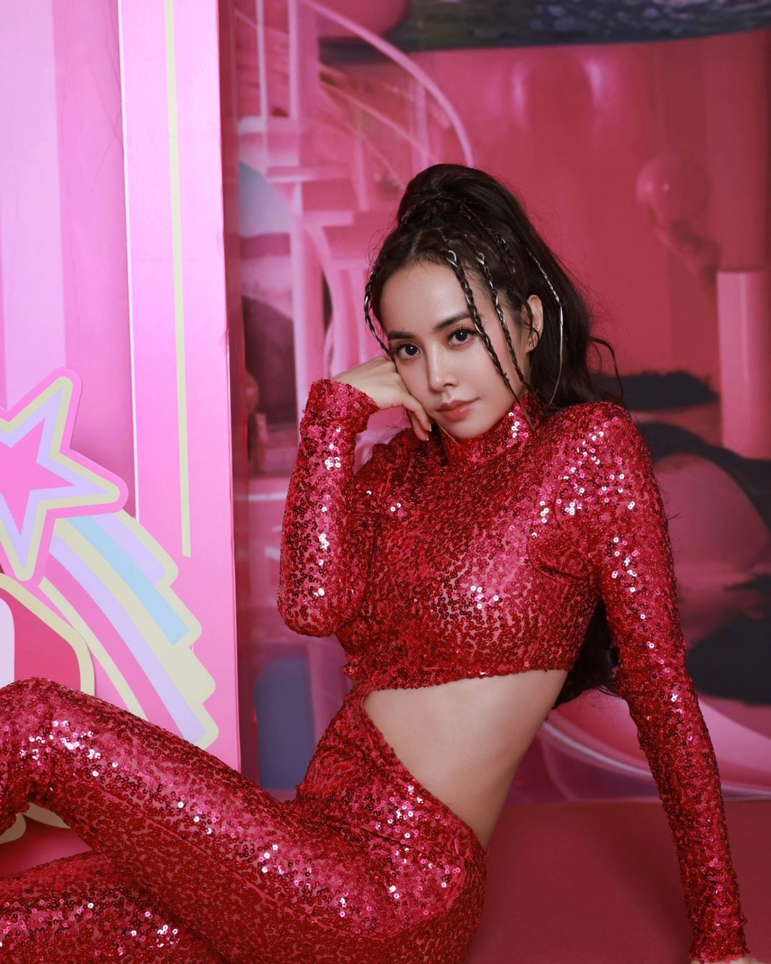 蔡依林化身音乐芭比❗跨年夜舞台全开麦唱跳🔥