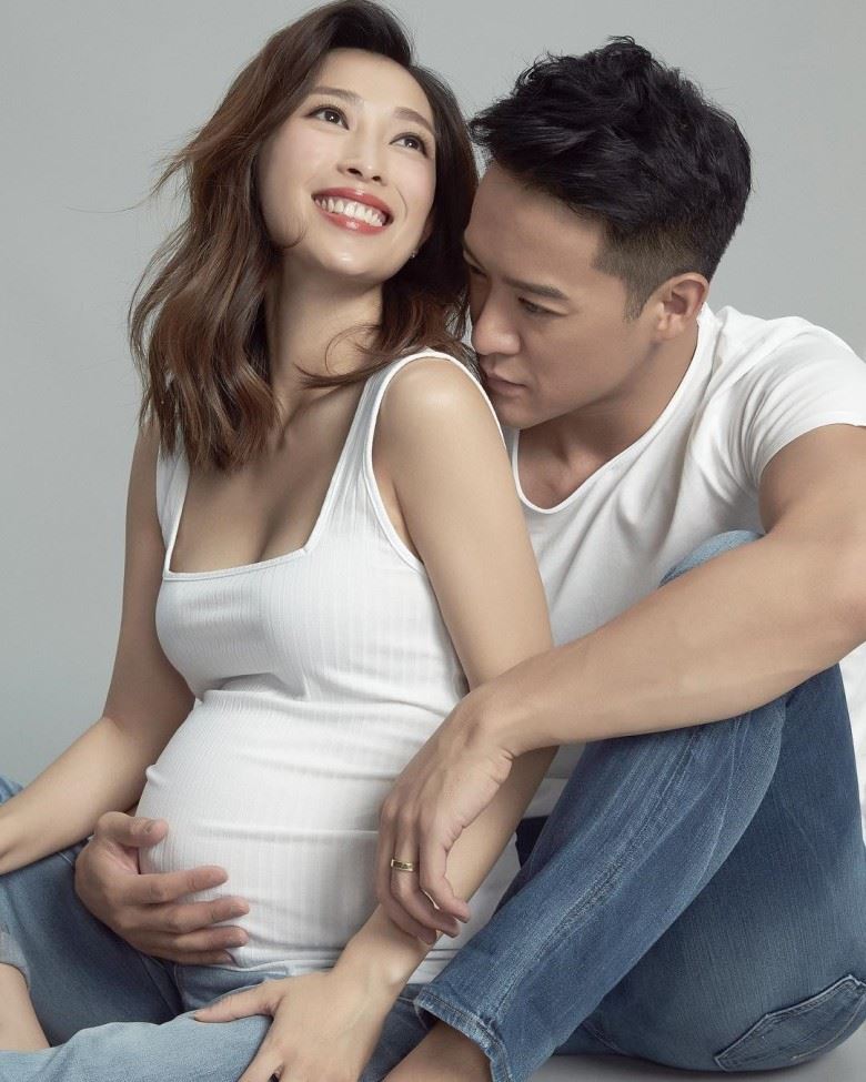 挺7月巨肚与陈智燊拍【大肚写真】宋熙年依然fit到漏