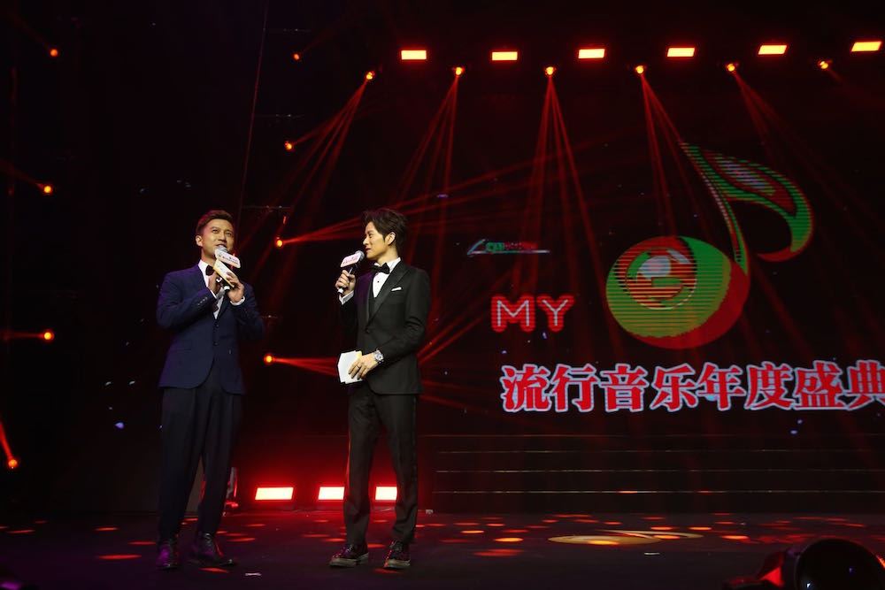 fs夺《年度二十大金曲》!全球流行音乐金榜年度盛典完美落幕