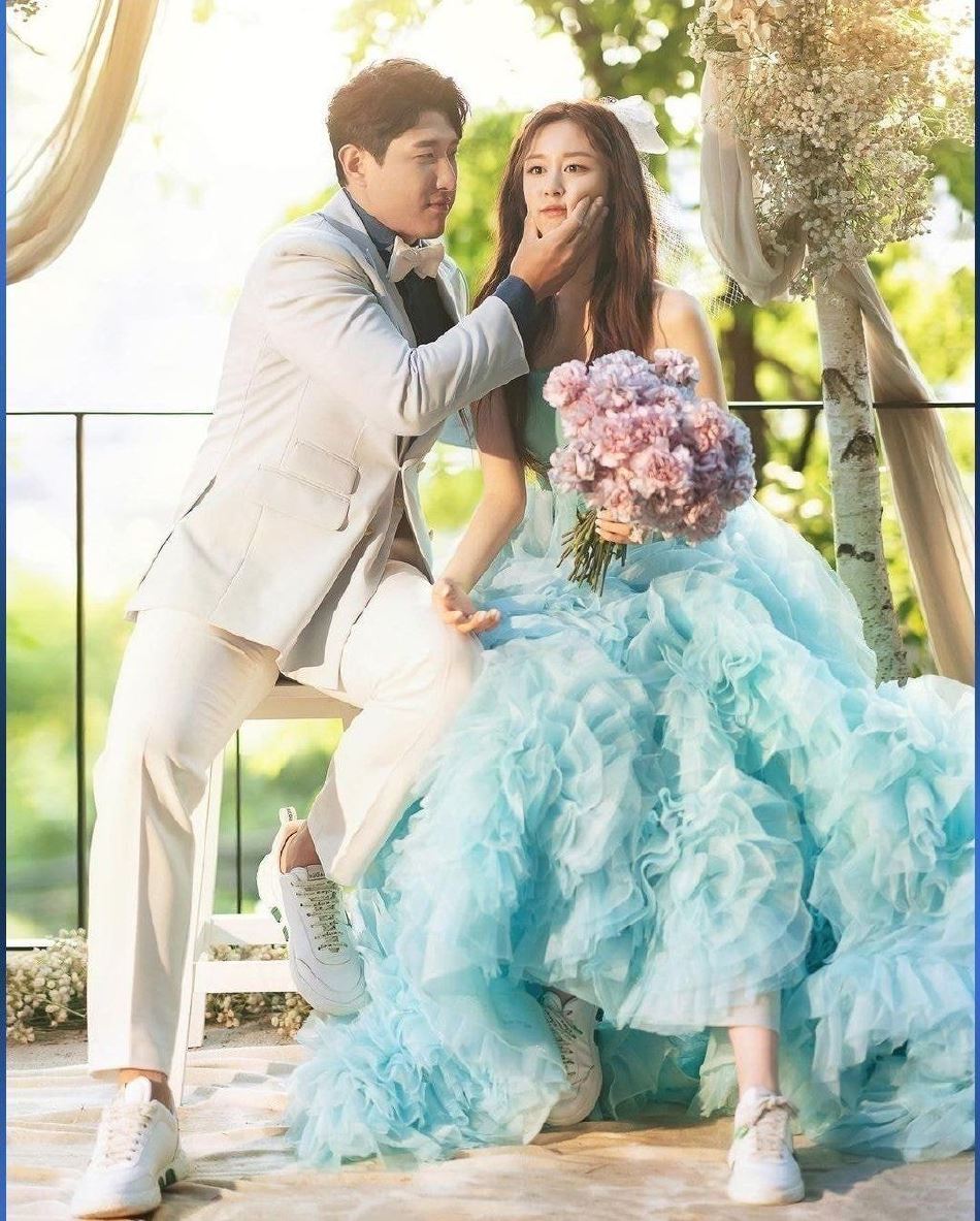 💍【多图】t-ara朴智妍婚纱照曝光❗️花团拥簇温馨甜蜜❤️
